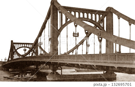 古写真　1933-1945年　東京　清洲橋と隅田川 132695701