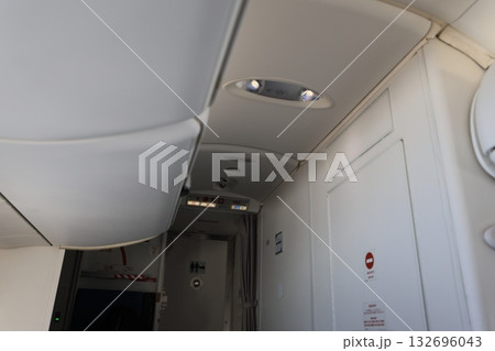 機内 機内 132696043