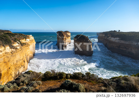 Tom and Eva Lookout at the Twelve Apostles, Great Ocean Road, Australia 132697936