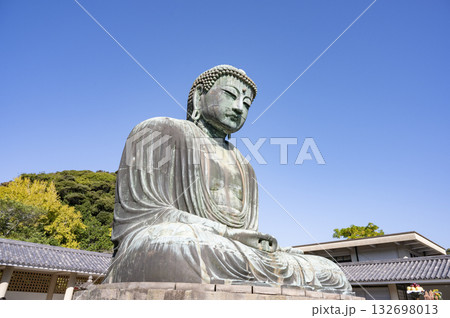爽やかな青空と鎌倉の大仏 132698013
