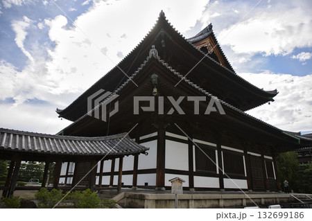 東福寺 本堂(仏殿)の大きさを感じる3 東福寺 本堂(仏殿)の大きさを感じる3 132699186