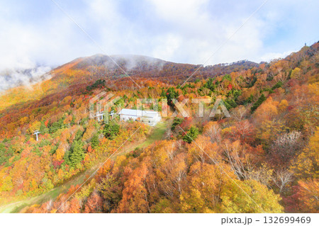 紅葉見頃な山形蔵王高原 紅葉見頃な山形蔵王高原 132699469