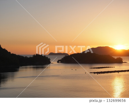 笠戸島夕日岬からの暮色①(山口県下松市) 笠戸島夕日岬からの暮色①(山口県下松市) 132699656