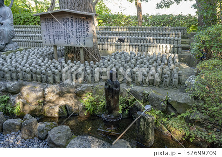鎌倉長谷寺の地蔵群 132699709