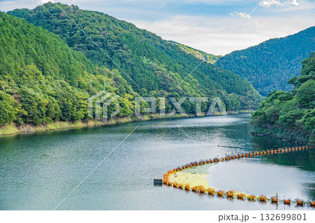 天ケ瀬ダムのダム湖（鳳凰湖）　京都府宇治市 132699801