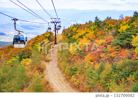 紅葉見頃な安達太良山 132700082