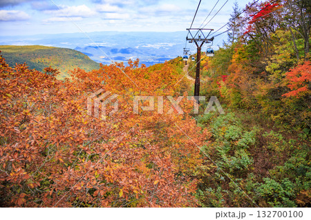 紅葉見頃な安達太良山 132700100