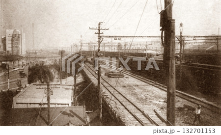 古写真　1918-1933年　東京駅から望む神田駅方面の風景 132701153