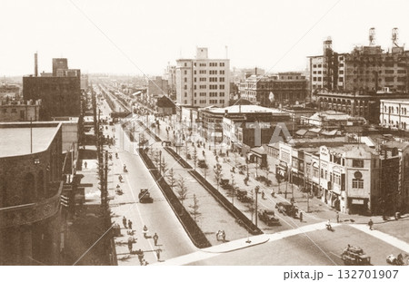古写真　1929-1933年　東京　江戸橋から望む昭和通りの街並み（汐留方面） 132701907