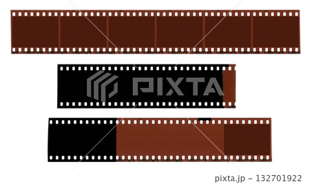 35mmカラー写真のネガフィルム 35mmカラー写真のネガフィルム 132701922