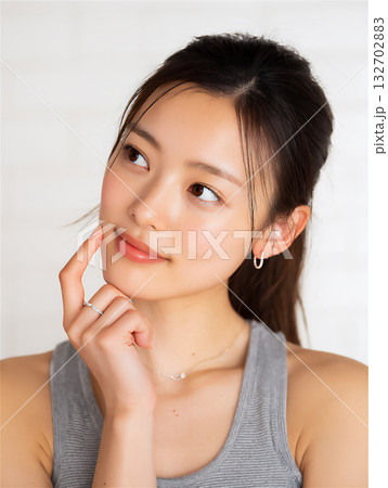 考え込む女性のポートレート 132702883