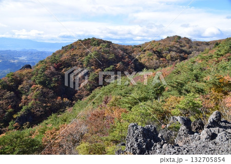秋の霊山 132705854
