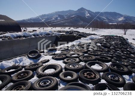 冷涼な気候の十勝の乳牛の貯蓄用発酵飼料貯蔵4 132706238