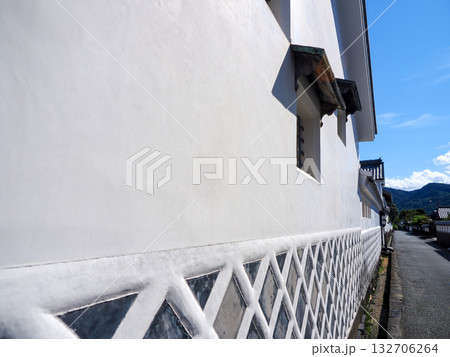 なまこ壁と菊屋家住宅 132706264