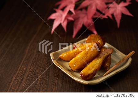 秋の味覚の大学芋イメージ 秋の味覚の大学芋イメージ 132708300