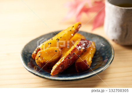 秋の味覚の大学芋イメージ 秋の味覚の大学芋イメージ 132708305