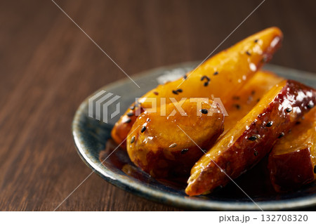 秋の味覚の大学芋イメージ 秋の味覚の大学芋イメージ 132708320