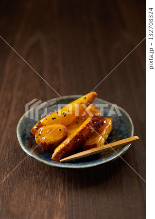 秋の味覚の大学芋イメージ 132708324