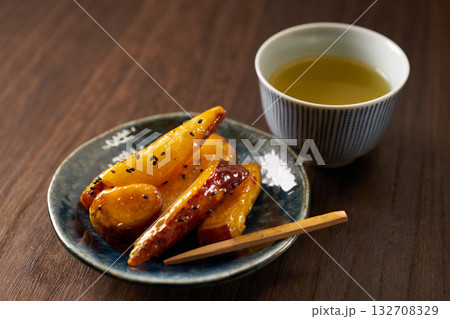 秋の味覚の大学芋イメージ 132708329