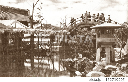 古写真 1924-1927年 東京 亀戸天神の太鼓橋 古写真 1924-1927年 東京 亀戸天神の太鼓橋 132710905