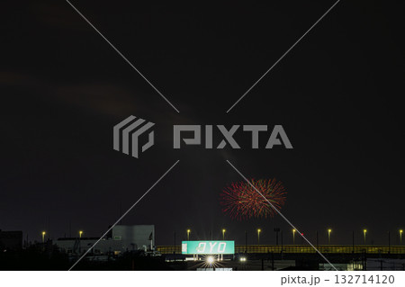 浜松市の平口八幡神社祭典　奉納煙火大会と新東名高速道路の風景(静岡県) 132714120