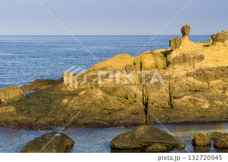 台湾・野柳地質公園 / Yehliu Geopark, Taiwan 132720945