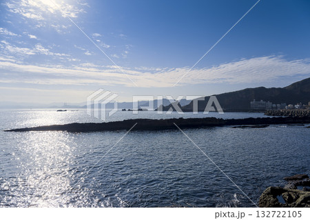 台湾・野柳地質公園から望む海と山々 / Yehliu Geopark, Taiwan 台湾・野柳地質公園から望む海と山々 / Yehliu Geopark, Taiwan 132722105