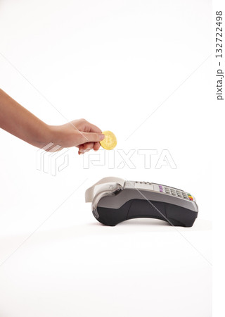 Bitcoin, credit card and POS-terminal. The golden bitcoin in male hands. Cryptocurrency bitcoin coins. Litecoin, Bitcoin, Ethereum, e-commerce, busibess, finance concept. crypto currency symbol 132722498