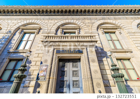 北海道　小樽市　旧三井銀行小樽支店 132723551