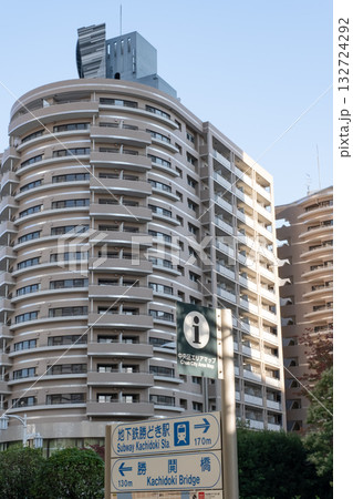 エリアマップと高層マンション 132724292