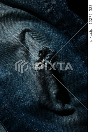 穴の開いたジーパン ダメージジーンズ 穴の開いたジーパン ダメージジーンズ 132724522