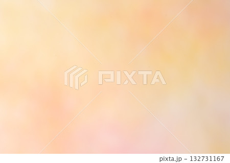 ピンクとオレンジのぼかし背景 132731167