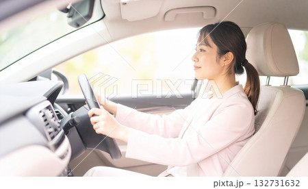 日本人女性ドライバー 日本人女性ドライバー 132731632