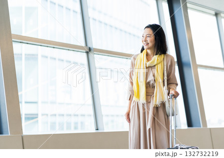 ミドル・シニアのビジネスパーソンの女性 132732219