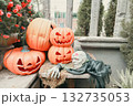 装飾の施されているハロウィンレストラン 132735053