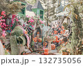 装飾の施されているハロウィンレストラン 132735056
