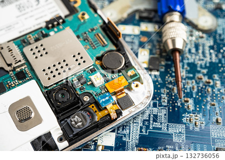 Repairing and upgrade mobile phone, electronic, computer hardware and technology. 132736056