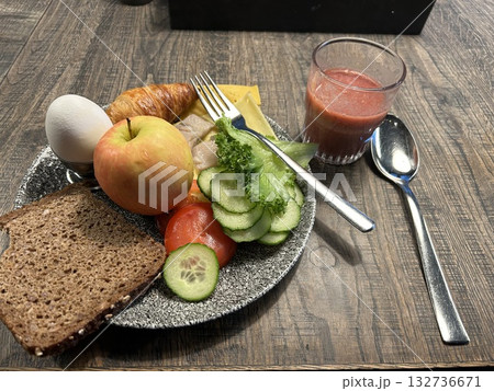アイスランドの南アイスランドのヴィークにあるホテル カトラで頂いたビュッフェの朝食です。 132736671