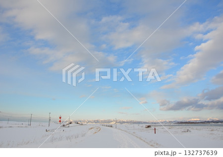 冬の石狩灯台 冬の石狩灯台 132737639