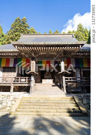 宝珠山・立石寺(寺山)の根本中堂・不滅の法灯 宝珠山・立石寺(寺山)の根本中堂・不滅の法灯 132738905