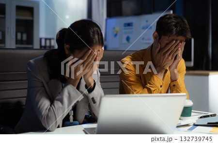 Business team sitting stress and worried problems from working in the office. 132739745