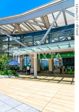 【東京都】スタイリッシュな外観の高輪ゲートウェイ駅 132740433
