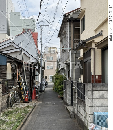 路地裏の風景 132745133