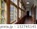 洋風格子窓廊下（旧函館公会堂） 132745145