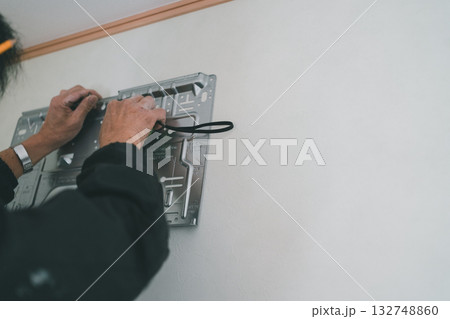 installation of an air conditioner 132748860