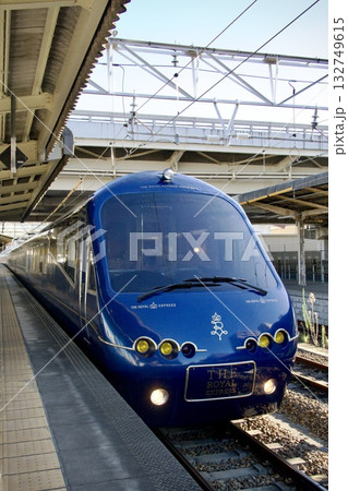 東海道線を走るザ・ロイヤルエクスプレス 東海道線を走るザ・ロイヤルエクスプレス 132749615