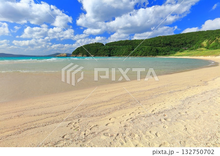 【長崎県】日本一美しい高浜海水浴場（五島列島の福江島） 132750702