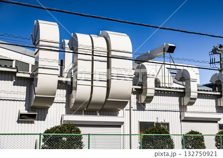 工場設備　排気ダクト設置工事 132750921