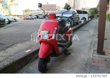 自動車 車 自転 132751307