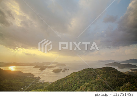 亀老山の展望台から眺める風景 132751458